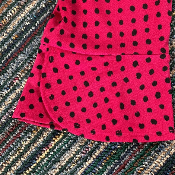 medium M Elle pink polka dot long sleeve fuchsia shirt with flounce sleeves - Picture 7 of 7
